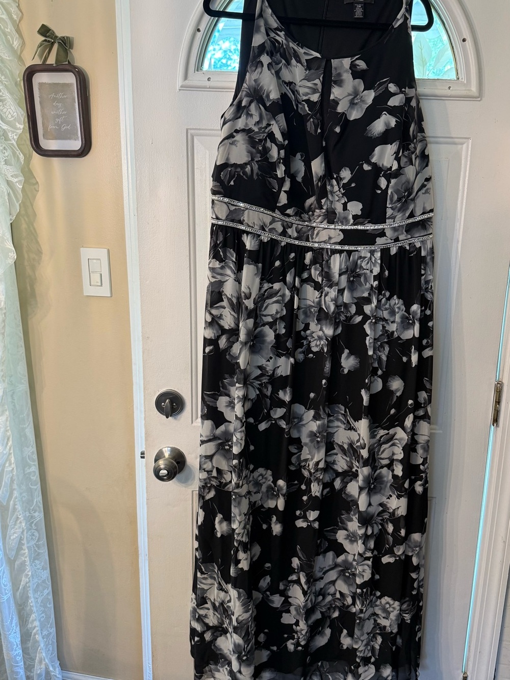 R&M Richards Black and White Floral Dress